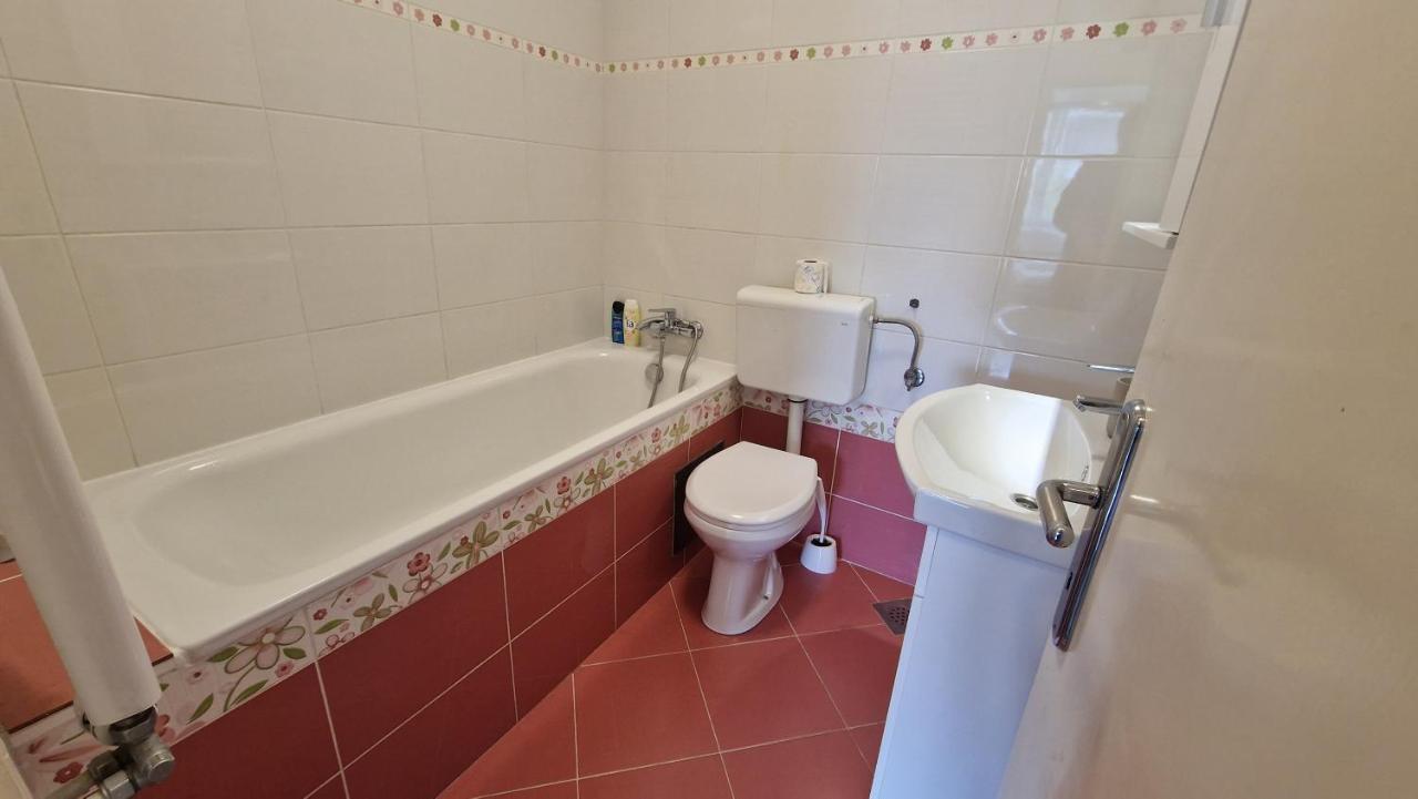 Lovely Condo With Free Parking ليوبليانا المظهر الخارجي الصورة